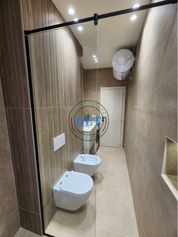 Shitet apartament 1+1 pranë Spar, Plazh,Durrës