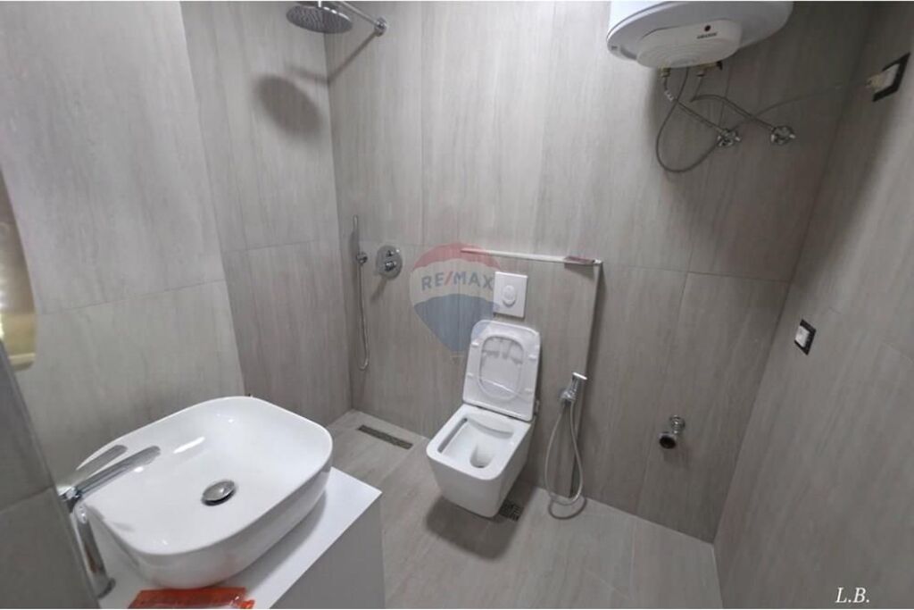 Apartament - Për Shitje - Rruga Eshref Frashëri, Tiranë