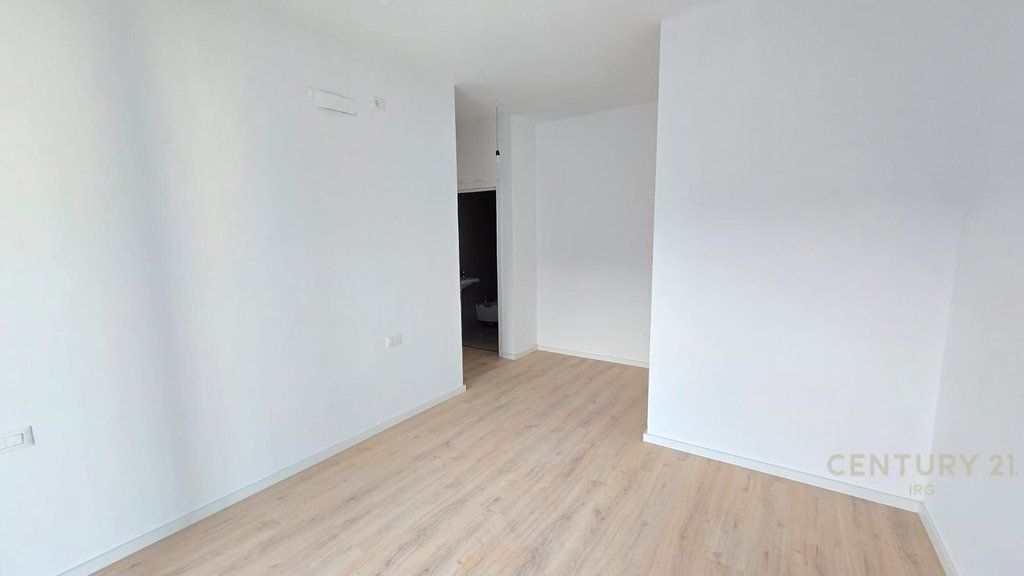 Jepet me qira 2+1+2 te Altana, Kompleksi Dinamo per zyre!