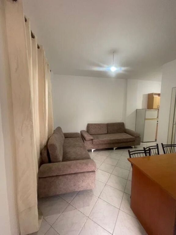 Jepet Me Qera Apartament 1+1