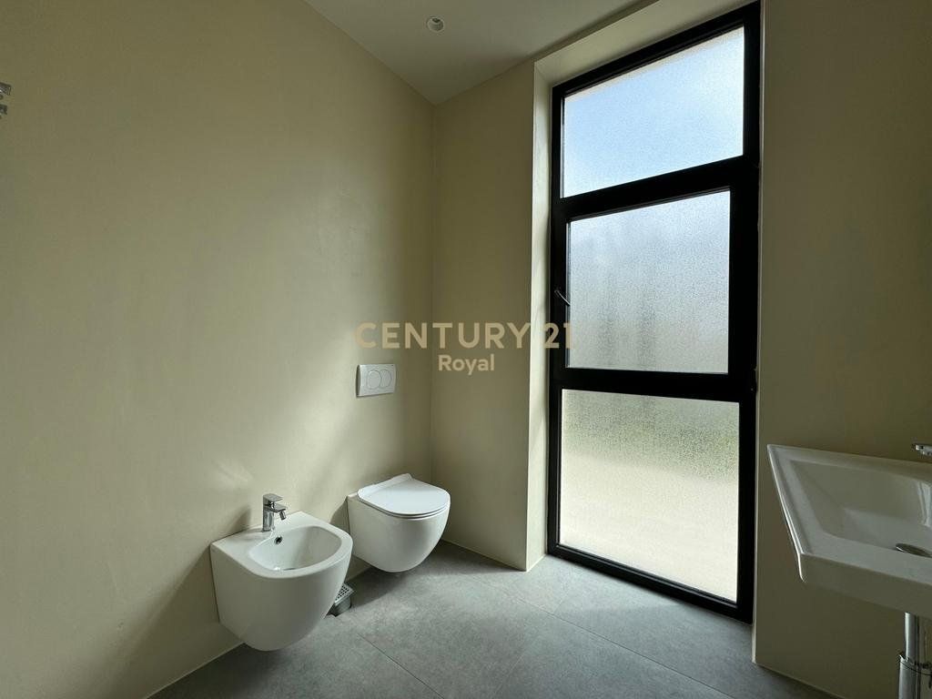 VILLA IN AFFITTO VICINO A ROLLING HILLS