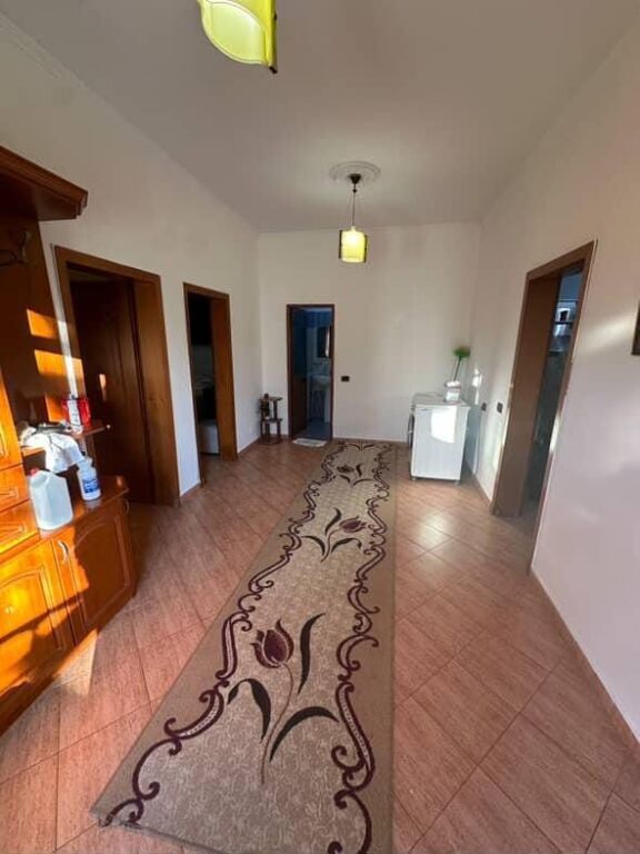 Jepet me qira apartament 2+1+2