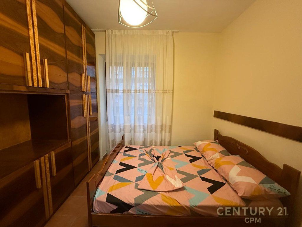 APARTAMENT 1+1 PER QIRA TIRANA E RE PRANE GARDES