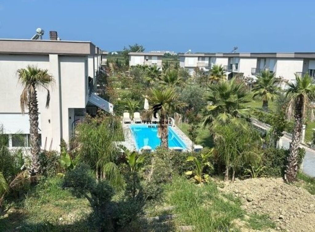 FOR SALE 2-STOREY VILLA 400 M2 LALEZ BAY 450,000 EURO FH-65395