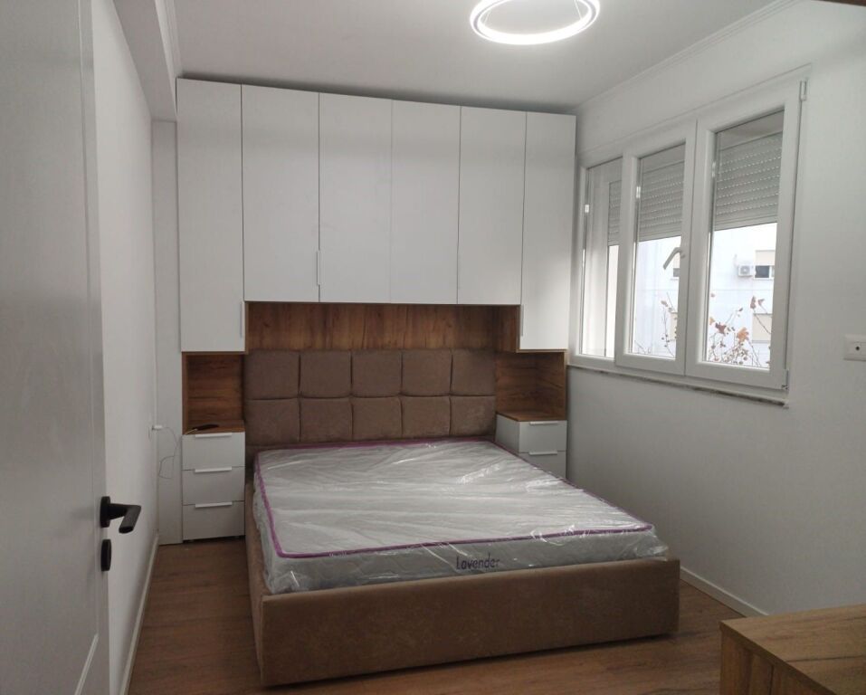 Apartament me post parkimi me qira Don Bosko