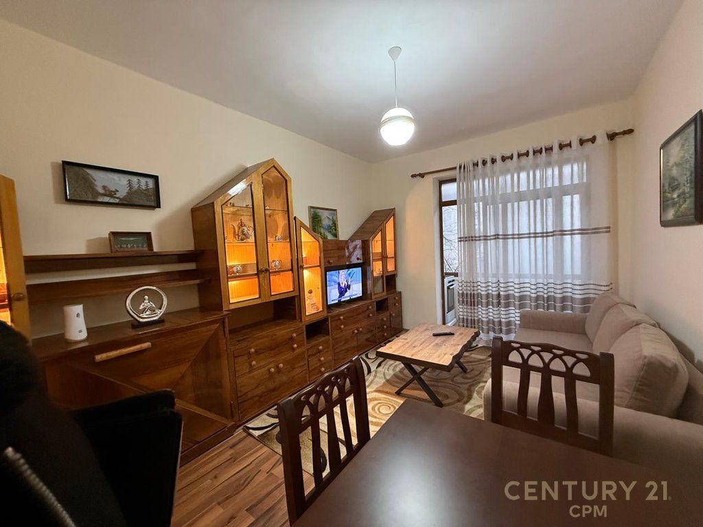 APARTAMENT 1+1 PER QIRA TIRANA E RE PRANE GARDES