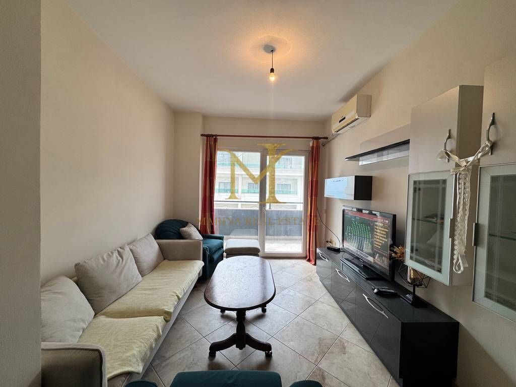 Vendesi in vendita 2+1+2 a Durazzo, zona Plazh