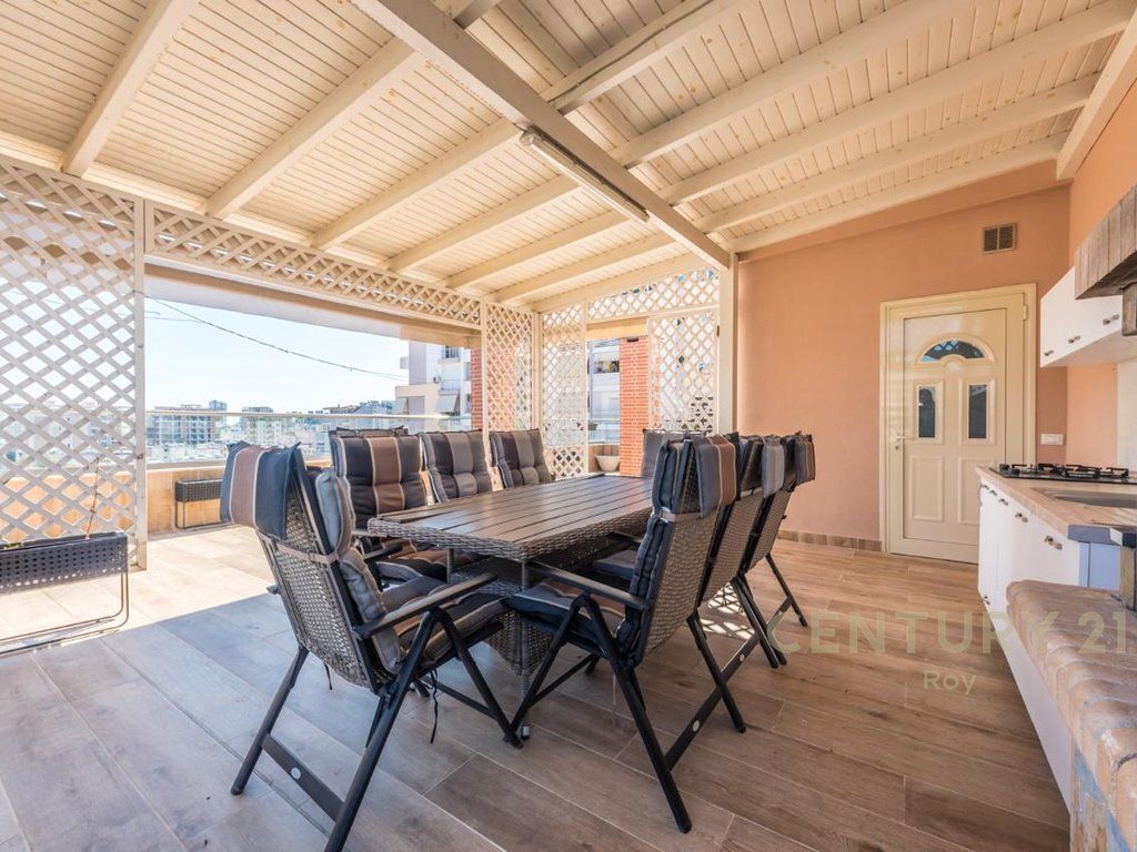 SHITET PENTHOUSE PRAKTIK PËR JETESË KOMODE!