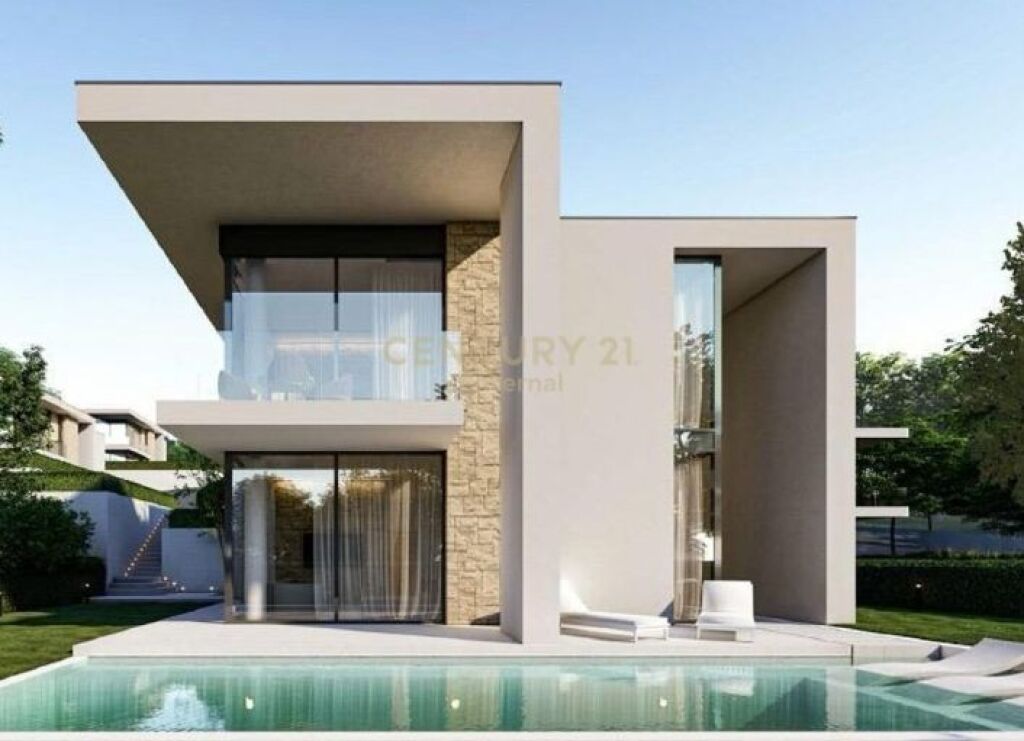 Vilë moderne me pishinë për shitje – privatësi dhe jetesë elitare