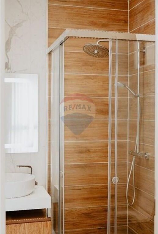 Apartment - For Rent - Myslym Shyri, Tirana