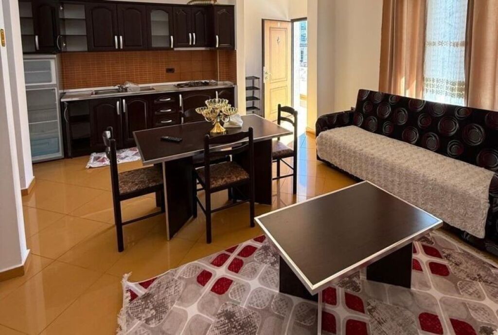 apartament me qira tek 21 dhjetori