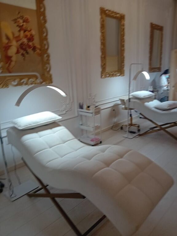 Super dyqan per qira tek Garden Building