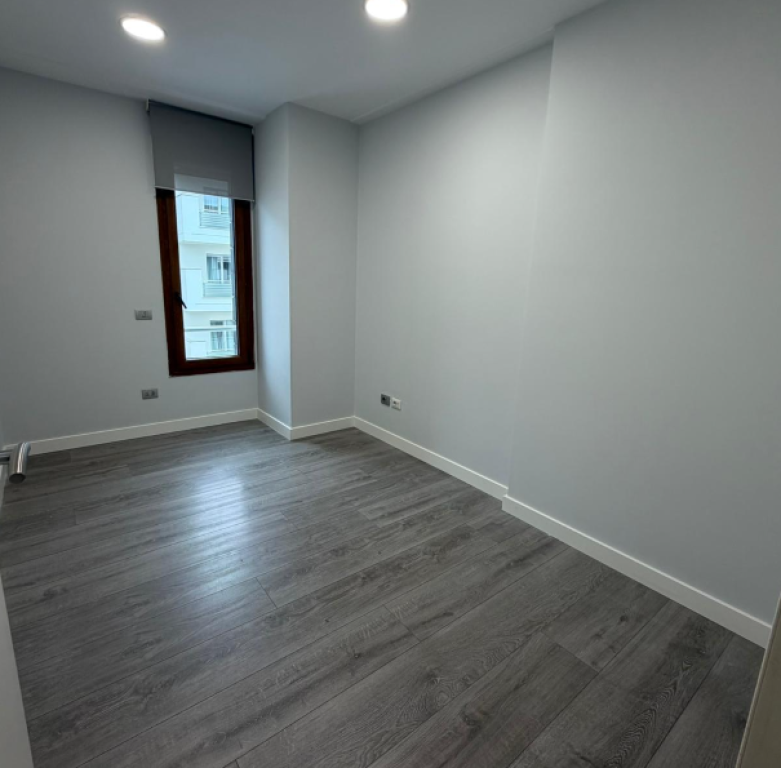 🏢 Jepet me qira – Ambient Zyre, Delijorgji