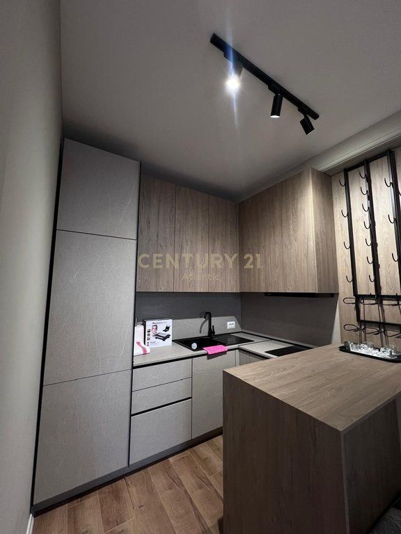 Appartamento 1+1 In Affitto sulla Spiaggia, Durrës