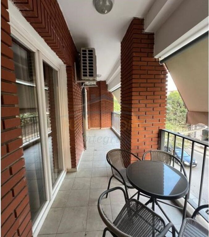 Shitet, Apartament 2+1+2+Post Parkimi, Ali Demi, Tiranë.