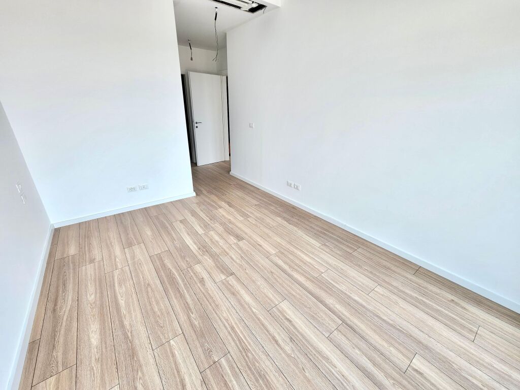 ☀️ Premium Office Space 📍 Lake View – Tirana Lake 135 m² | 3+1+2 WC &amp; 1 Parking Space + Huge Veranda With Stunning Views of Tirana Lake