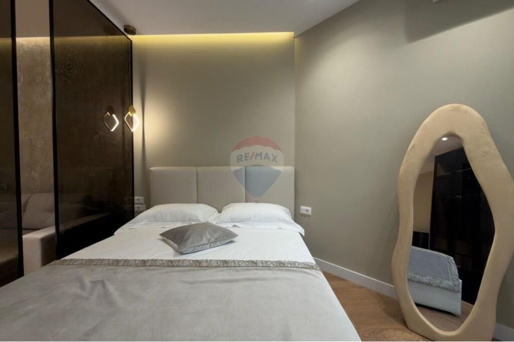 Super Studio Apartament – Sheshi Skënderbej!