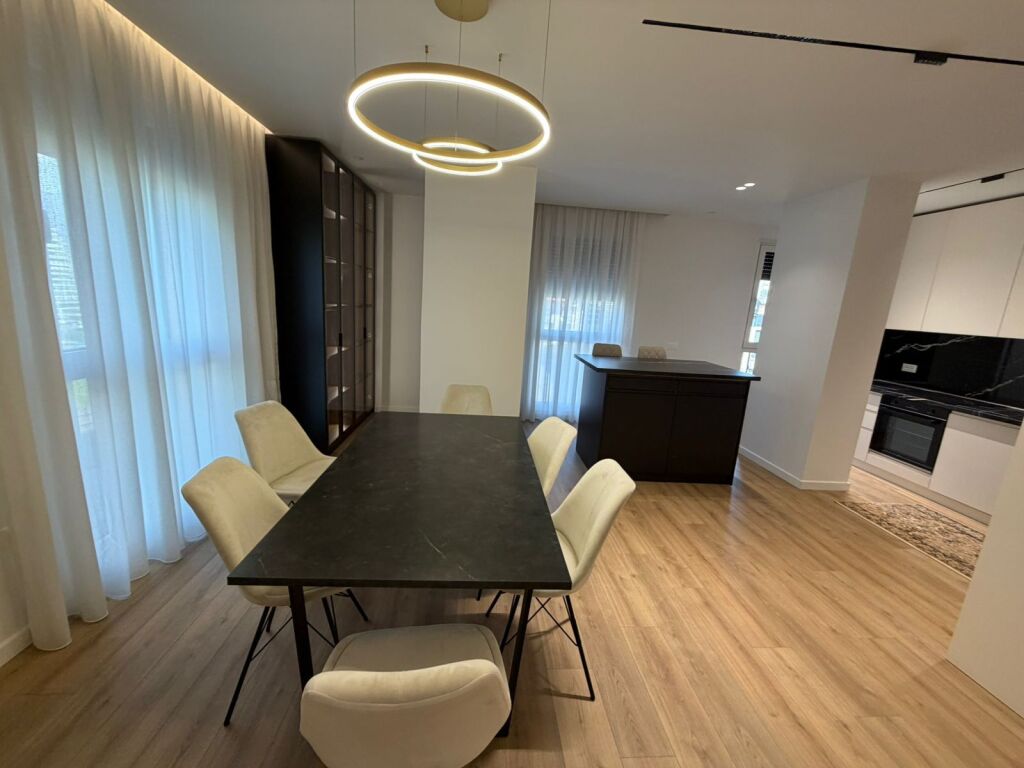 Qera,Apartament 2+1+Post Parkimi, Kompleksi Olimpik, Tiranë.