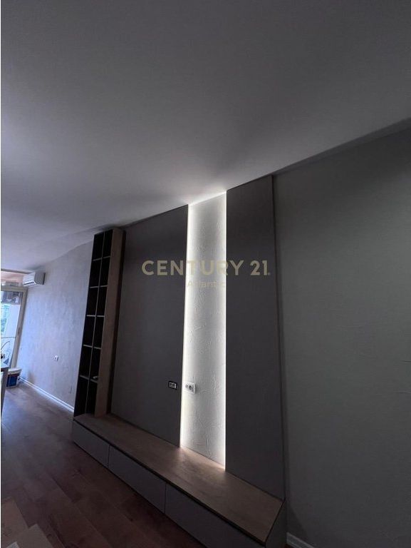 Appartamento 1+1 In Affitto sulla Spiaggia, Durrës