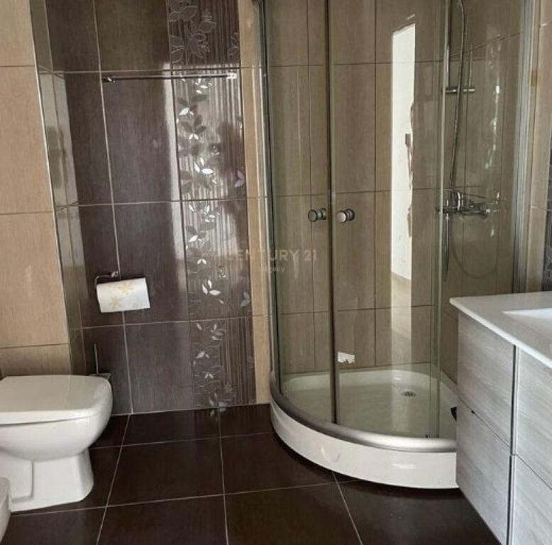 Shitet apartament 3+1+2 – hapësirë familjare dhe standard modern