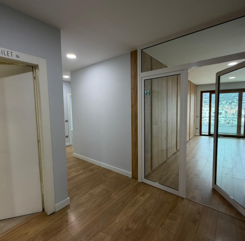 🏢 Jepet me qira – Ambient Zyre, Delijorgji