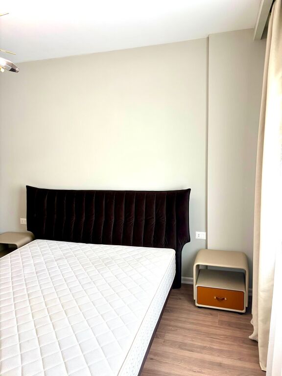 Apartament 2+1 me qera tek Liqeni Farkës