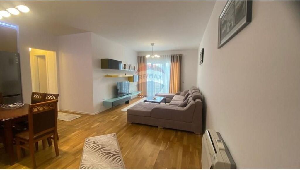 Apartament - Për Qira - Kopshti Botanik, Tiranë
