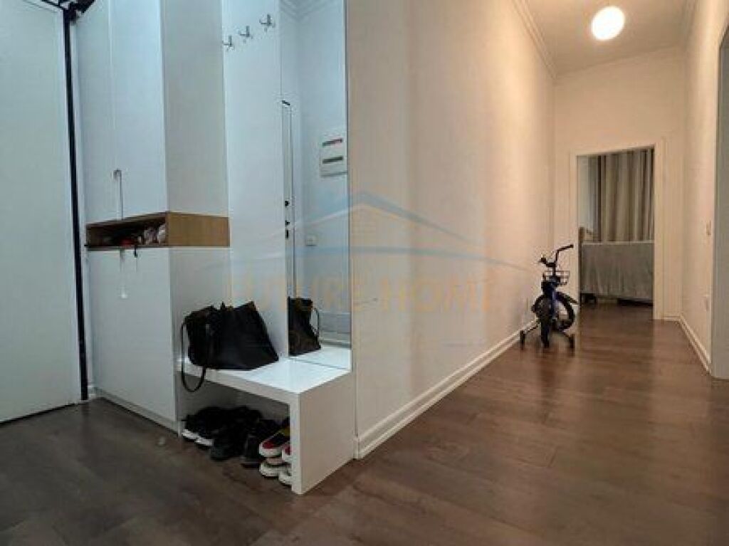 SHITET APARTAMENT 2+1,SQUARE 21,21 DHJETORI,RRUGA E KAVAJES