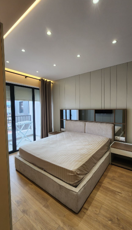 🏡 Shitet Apartament 2+1+2 – Rruga e Durrësit   