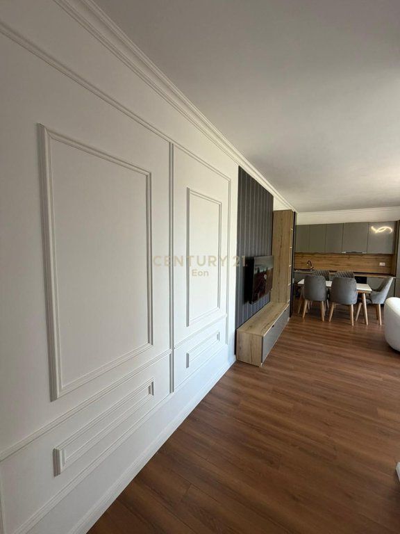 SHITET APARTAMENT 2+1 DHE VERANDE NE SHKEMBIN E KAVAJES, DURRES !