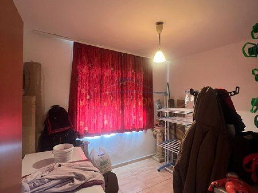 In vendita, Appartamento 3+1, Via Karl Gega, Tirana