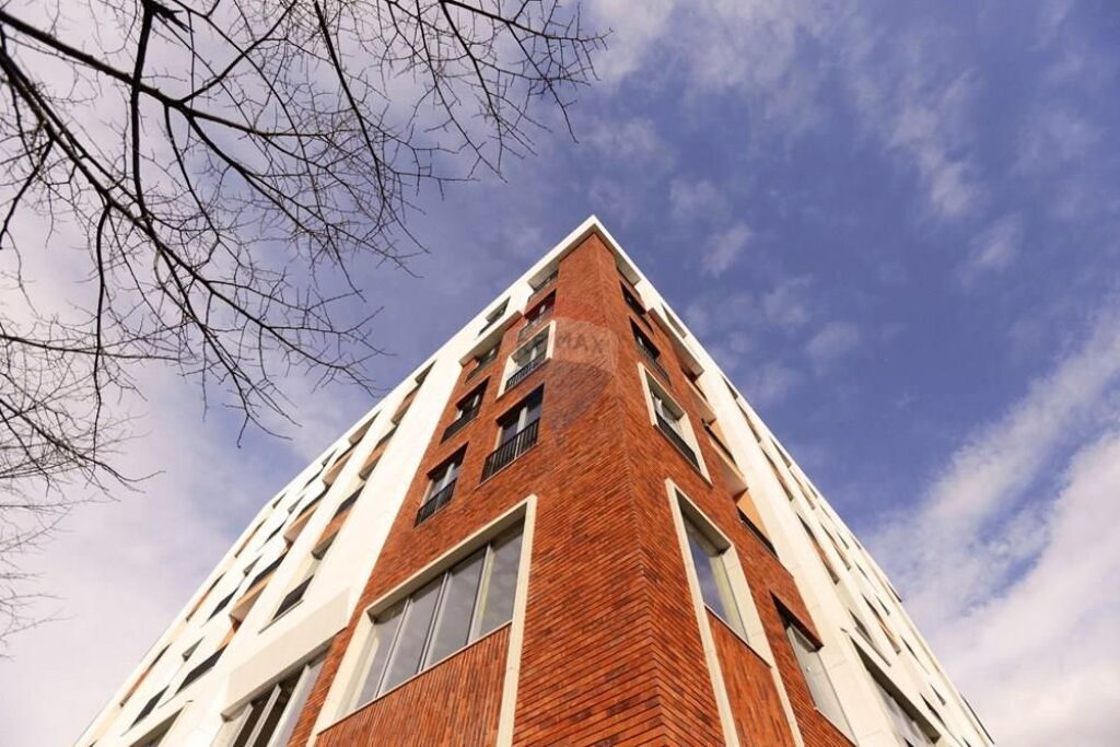 Negozio - In Vendita - Via Bardhyl, Tirana