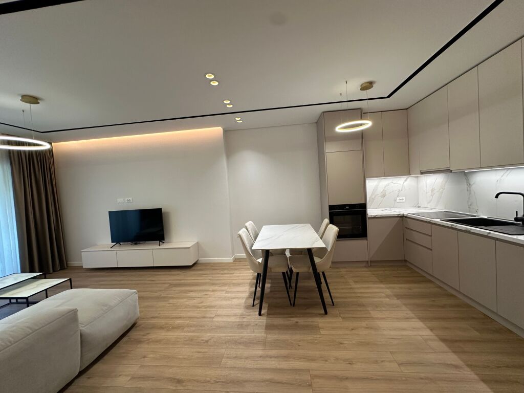 Qera 2+1+2 + Post parkimi,Rruga e Kosovareve Tirane.