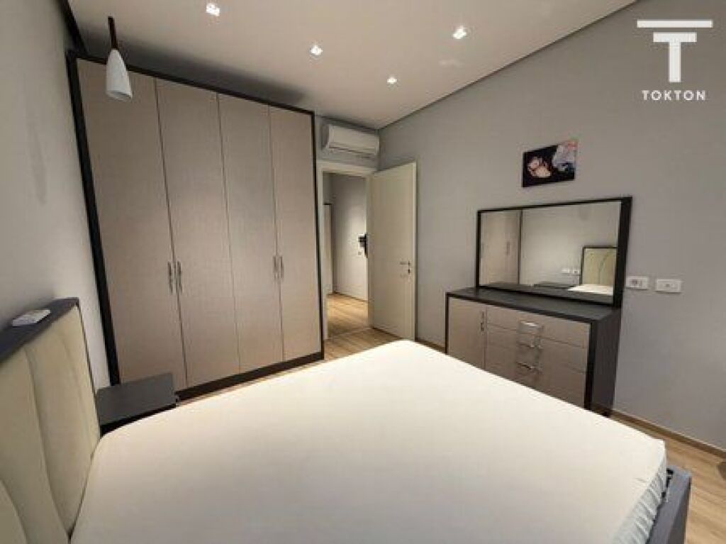 QIRA, APARTAMENT 1+1+POST PARKIMI, KOMPLEKSI DELIORGJI, TIRANË