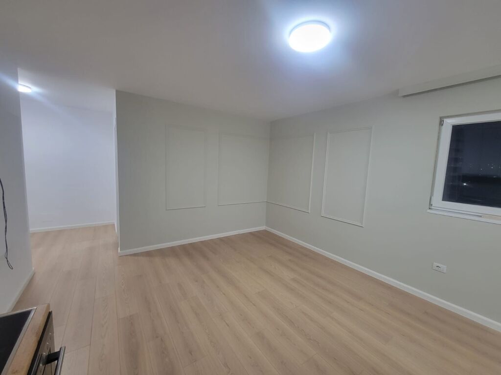 Apartament 2+1+Parkim me qera Kombinat