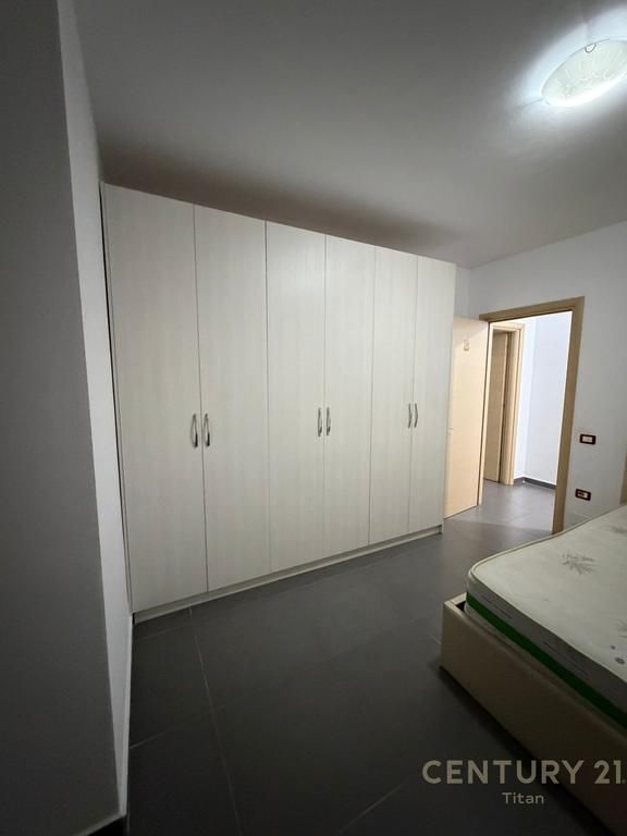 Apartament 2+1 per qira ne Yzberish