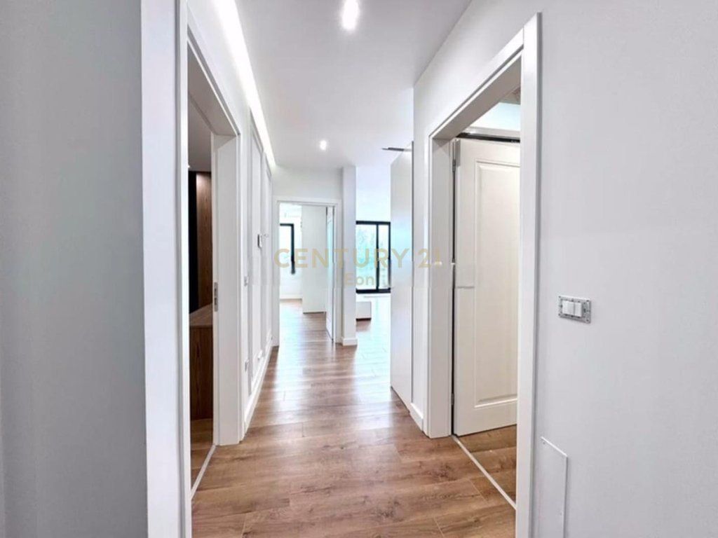 Apartament 3+1+2 Për Shitje në Ish-URT, Durrës - 180,000€ !