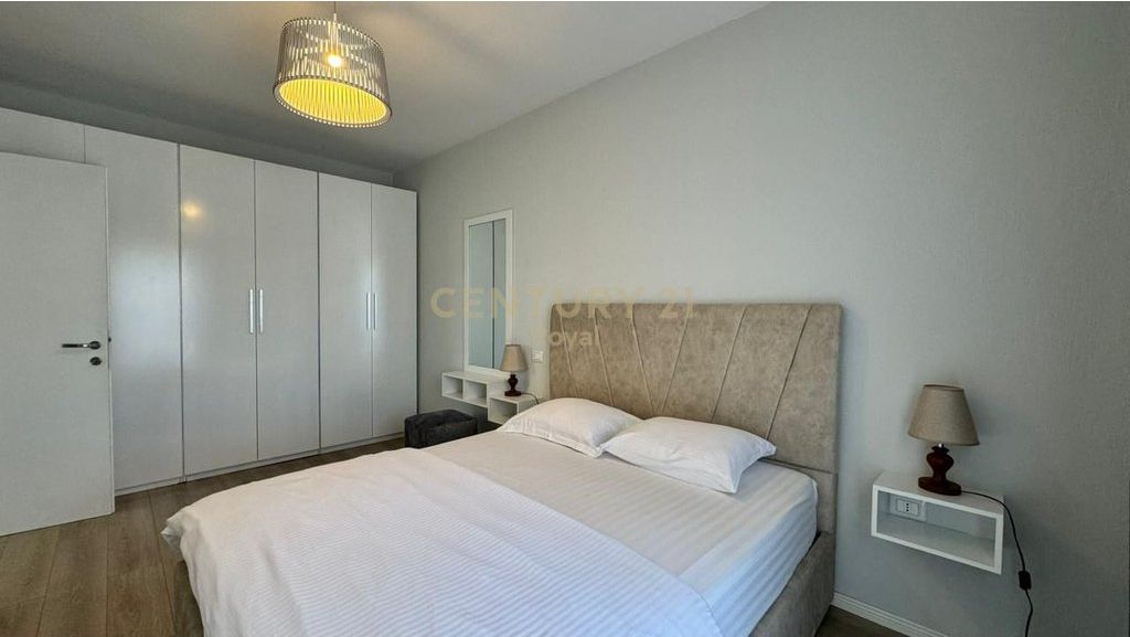 Apartament 2+1 për qira pranë Gjimnazit Petro Nini Luarasi, Tiranë - 81m²