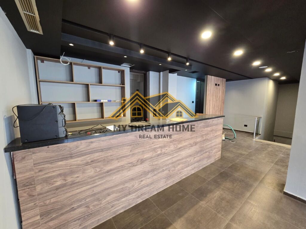 COMMERCIAL UNIT FOR RENT AT UKD DURRES!