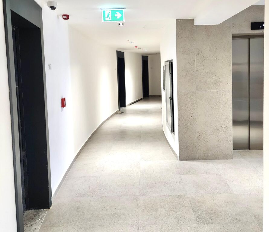 ☀️ Premium Office Space 📍 Lake View – Tirana Lake 135 m² | 3+1+2 WC &amp; 1 Parking Space + Huge Veranda With Stunning Views of Tirana Lake