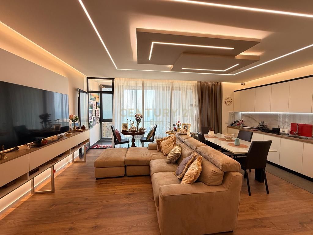 Shitet Apartament 2+2 tek Vila e Zogut, Durrës !