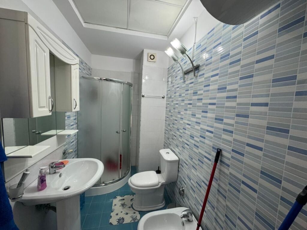 Apartament 2+1 me qera prane Zojes se Keshillit te Mire