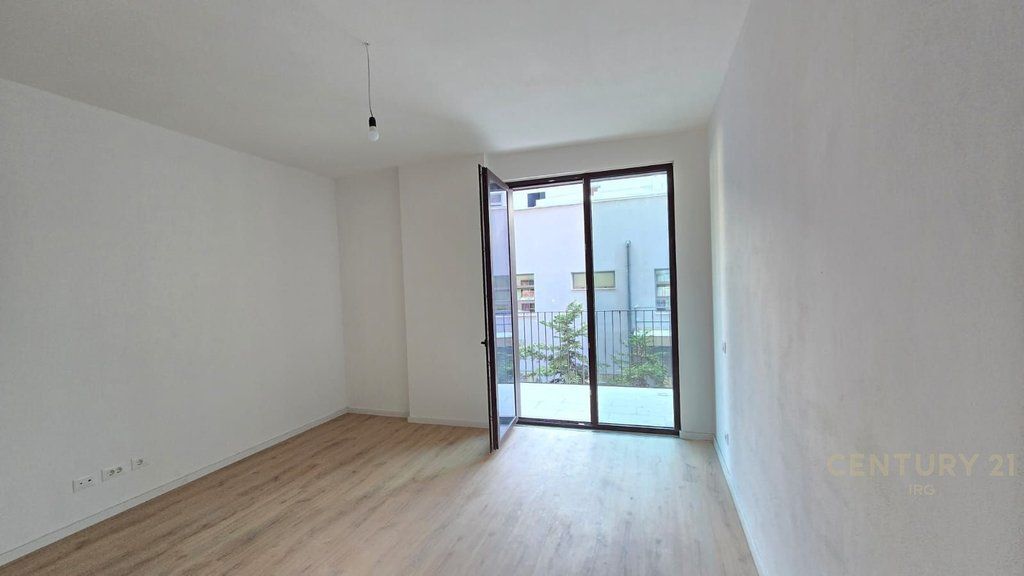 Jepet me qira 2+1+2 te Altana, Kompleksi Dinamo per zyre!