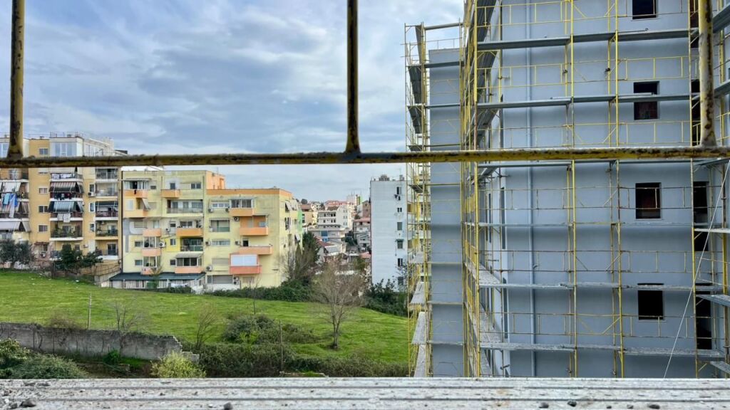 FOR SALE: 2+1 Apartment with Balcony (78 m²) 📍 Ali Demi – Idriz Dollaku Street Under Construction – Brick Phase || 6th Floor || €135,000 || Well-Connected Area 🏃🏻‍♂️