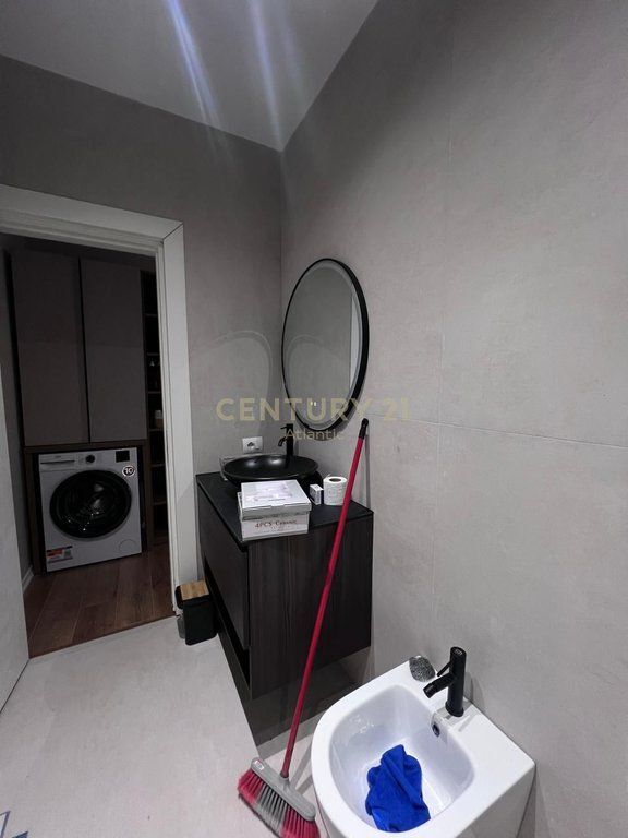 Appartamento 1+1 In Affitto sulla Spiaggia, Durrës