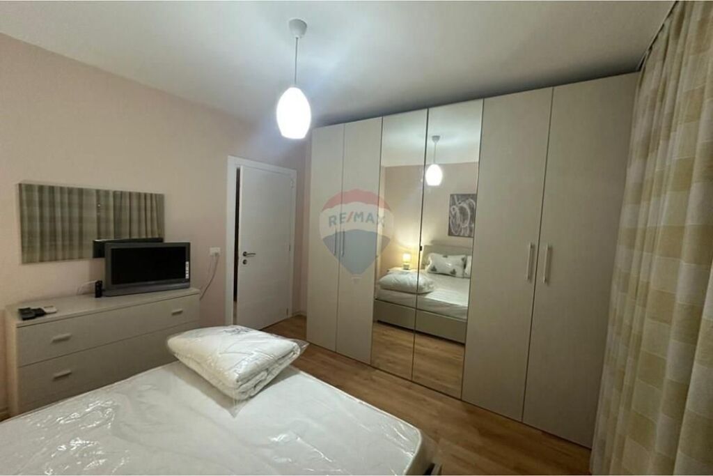 Apartament - Për Qira - Ish Fusha e Aviacionit, Tiranë