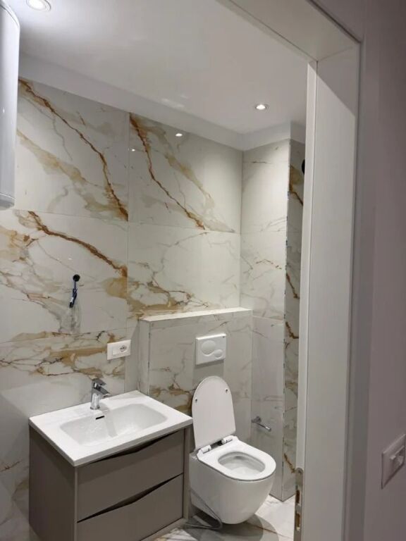 Rent | Business Premises | New Boulevard | 750 €/month