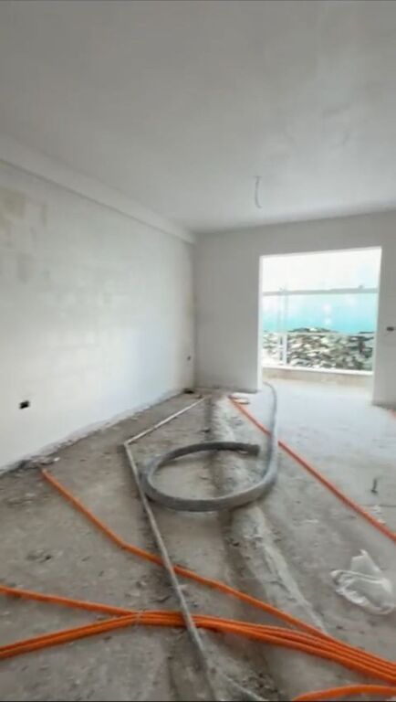 Apartment for sale 2+1+2 in Kamez