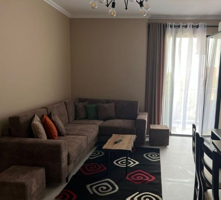 Apartament 1+1 me qera– i mobiluar dhe gati për banim
