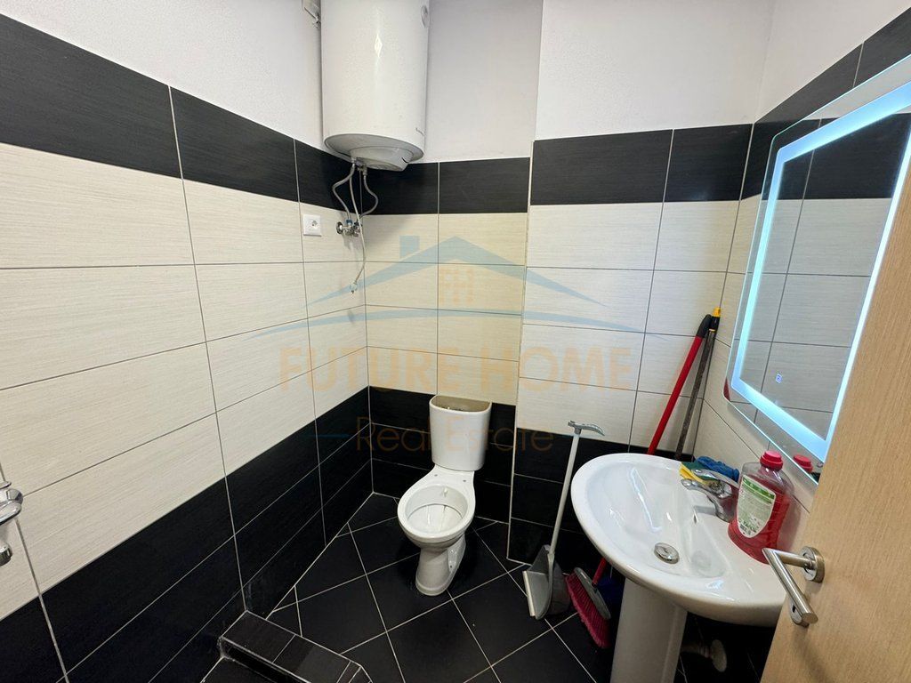 Shitet, Apartament 2+1+2, Unaza e Re